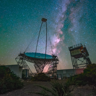Télescope LST devant la Voie lactée 